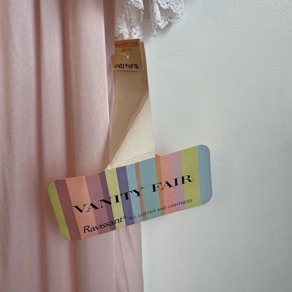 Vintage 1970s NWT  Vanity Fair Peignoir Long Ravissant Pink Lace Nylon Medium - Picture 4 of 11